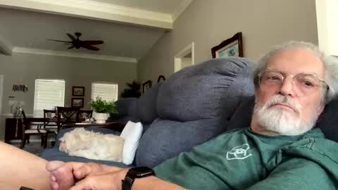 grandpawoody_69 online show from 10, 6, 2026