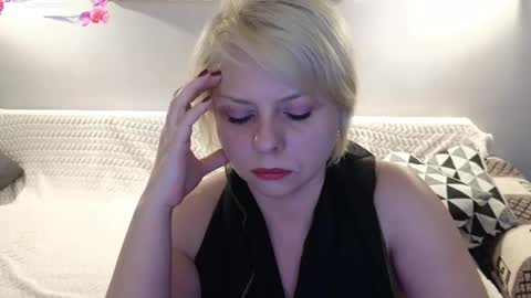 Snapshot of gray_swann chatting on 5, 3, 2025 Ray online show from 5, 3, 2025