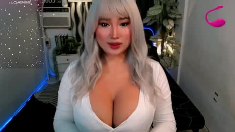 Snapshot of great_selfsuckerts chatting on 4, 5, 2026 PAULATHEONE online show from 4, 5, 2026