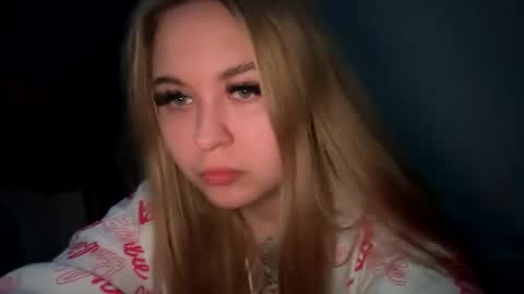 Lina 3 online show from 4, 2, 2025