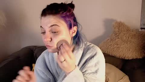 April online show from 17, 1, 2025