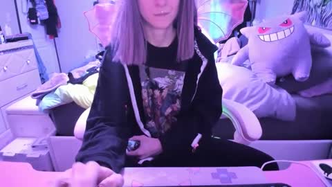 Snapshot of greeneyedlovexo chatting on 4, 1, 2025 GreenEyedLovexo online show from 4, 1, 2025