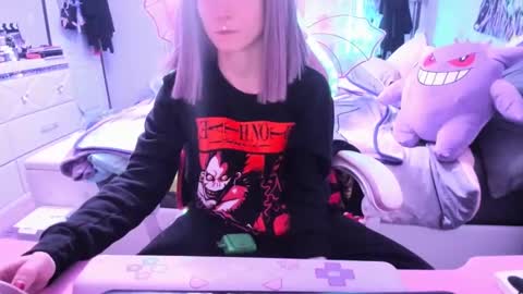 Snapshot of greeneyedlovexo chatting on 9, 1, 2025 GreenEyedLovexo online show from 9, 1, 2025