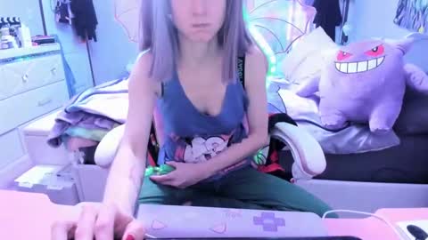 Snapshot of greeneyedlovexo chatting on 10, 1, 2025 GreenEyedLovexo online show from 10, 1, 2025