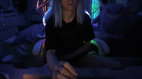 Snapshot of greeneyedlovexo chatting on 4, 2, 2025 GreenEyedLovexo online show from 4, 2, 2025