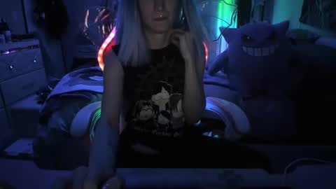 Snapshot of greeneyedlovexo chatting on 5, 2, 2025 GreenEyedLovexo online show from 5, 2, 2025