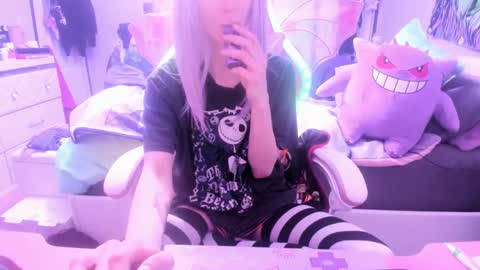 Snapshot of greeneyedlovexo chatting on 14, 2, 2025 GreenEyedLovexo online show from 14, 2, 2025
