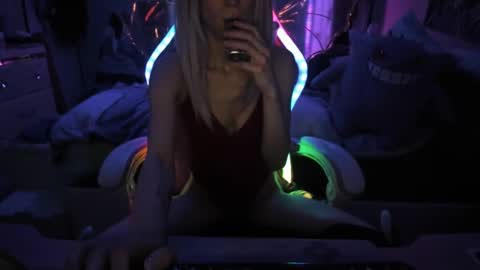 Snapshot of greeneyedlovexo chatting on 15, 2, 2025 GreenEyedLovexo online show from 15, 2, 2025