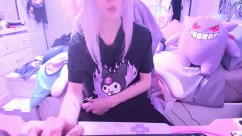 Snapshot of greeneyedlovexo chatting on 8, 3, 2025 GreenEyedLovexo online show from 8, 3, 2025