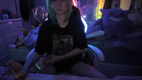Snapshot of greeneyedlovexo chatting on 25, 9, 2025 GreenEyedLovexo online show from 25, 9, 2025