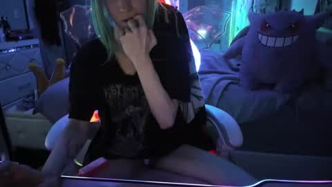 Snapshot of greeneyedlovexo chatting on 16, 10, 2025 GreenEyedLovexo online show from 16, 10, 2025
