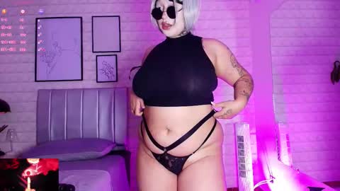   online show from 22, 9, 2025