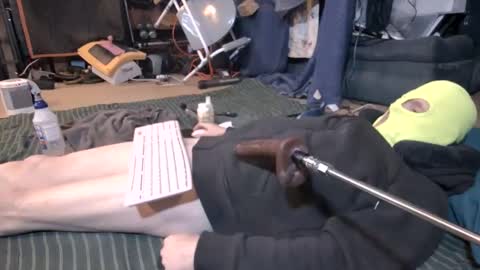 Snapshot of gregbball1 chatting on 17, 12, 2024 electrogee1 online show from 17, 12, 2024