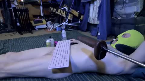 Snapshot of gregbball1 chatting on 30, 9, 2025 electrogee1 online show from 30, 9, 2025