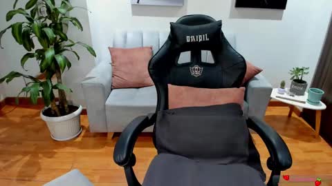  Emmy  online show from 30, 1, 2025