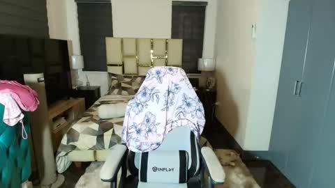 greta_v online show from 19, 12, 2025