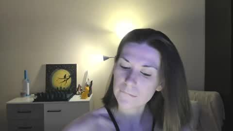 Snapshot of gretamiln chatting on 7, 2, 2025 Greta online show from 7, 2, 2025