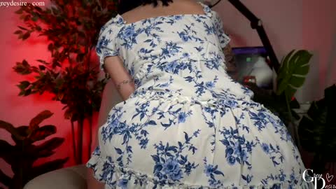       2 online show from 7, 11, 2025