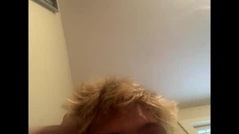 Perfectlyaveragesavage online show from 19, 9, 2025