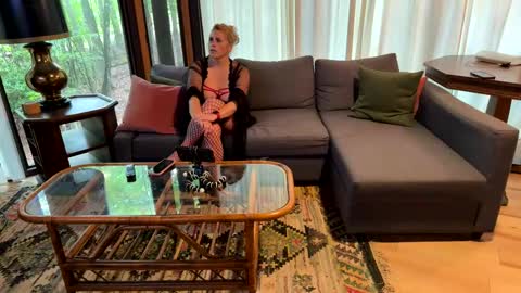 Snapshot of grownuptalk chatting on 9, 6, 2026 Grown Up Talk online show from 9, 6, 2026