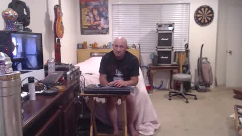 Mario online show from 4, 12, 2025