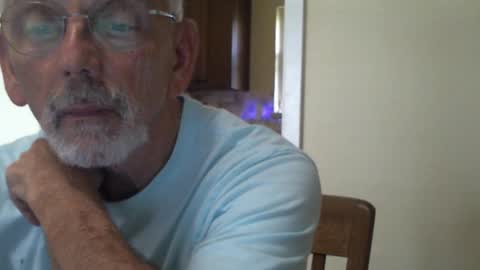 Snapshot of gulfcoast1952 chatting on 8, 2, 2025 Roy online show from 8, 2, 2025