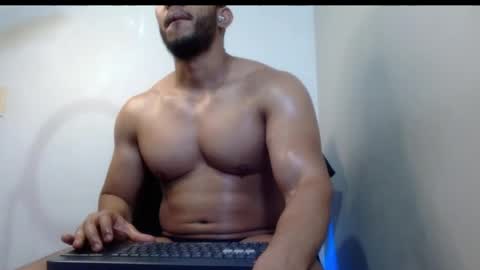 holl latino online show from 16, 5, 2026