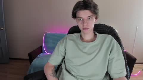 guy_liam1 online show from 27, 12, 2024