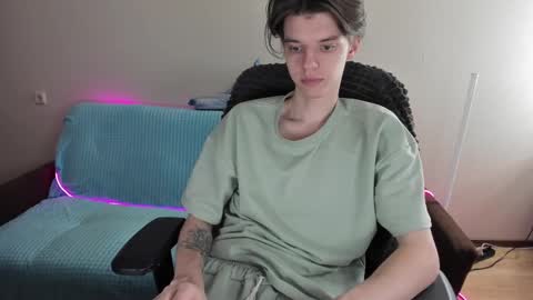 guy_liam1 online show from 11, 2, 2025