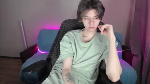 guy_liam1 online show from 25, 2, 2025