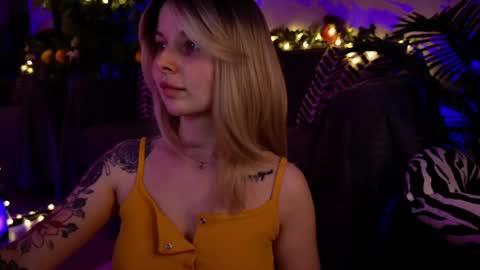 gwenhilton online show from 13, 2, 2025