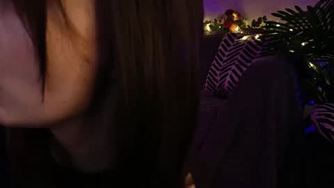 gwenhilton online show from 25, 2, 2025