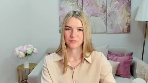 Snapshot of gwensmitt chatting on 5, 7, 2026 gwensmitt online show from 5, 7, 2026