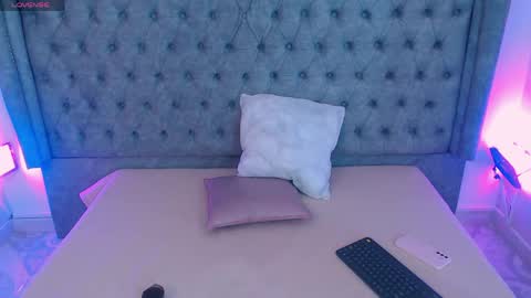 Gyal Smith online show from 13, 4, 2026