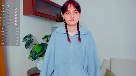 Kelly  Lilly online show from 27, 9, 2025