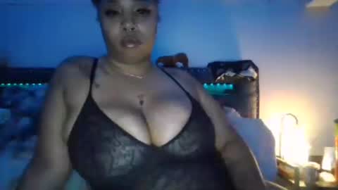 Snapshot of h0neykns chatting on 29, 7, 2026 Hon3y online show from 29, 7, 2026