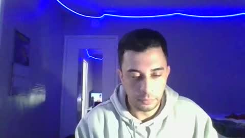 Snapshot of habibihoops01 chatting on 16, 11, 2025 habibihoops01 online show from 16, 11, 2025