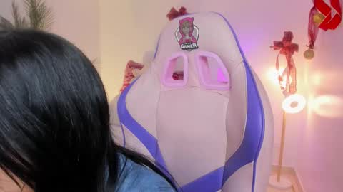 Hadid online show from 18, 12, 2025