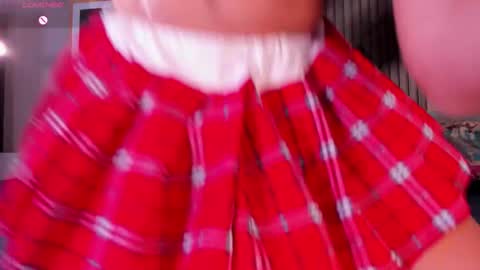 Snapshot of hailey_foxxx chatting on 13, 2, 2026 laura online show from 13, 2, 2026