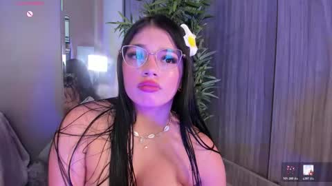 Snapshot of hailey_foxxx chatting on 16, 3, 2026 laura online show from 16, 3, 2026