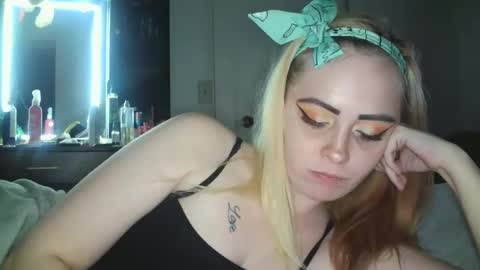 Snapshot of haileyakuma69 chatting on 14, 12, 2024 Hailey and d online show from 14, 12, 2024