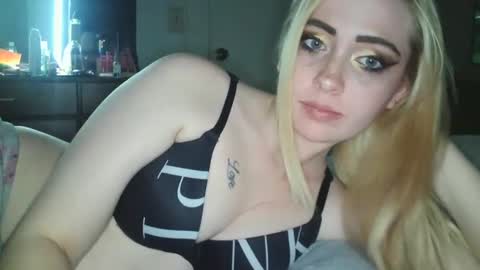 Snapshot of haileyakuma69 chatting on 18, 12, 2024 Hailey and d online show from 18, 12, 2024