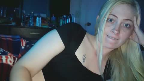 Snapshot of haileyakuma69 chatting on 3, 11, 2025 Hailey and d online show from 3, 11, 2025