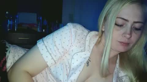 Snapshot of haileyakuma69 chatting on 20, 11, 2025 Hailey and d online show from 20, 11, 2025