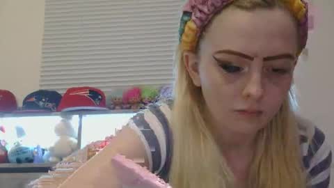 Snapshot of haileyakuma69 chatting on 5, 2, 2026 Hailey and d online show from 5, 2, 2026