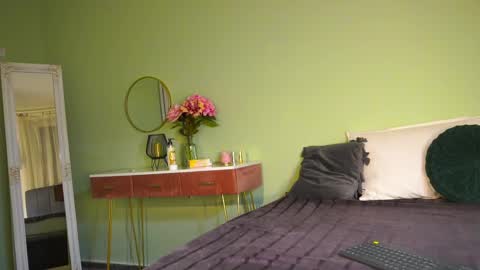 Hailey online show from 25, 2, 2025