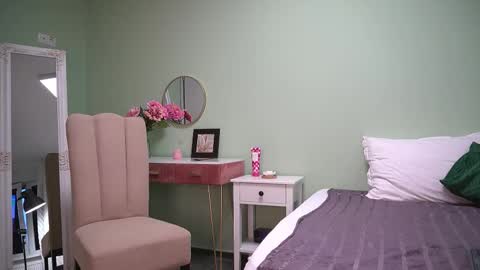 Hailey online show from 15, 9, 2025