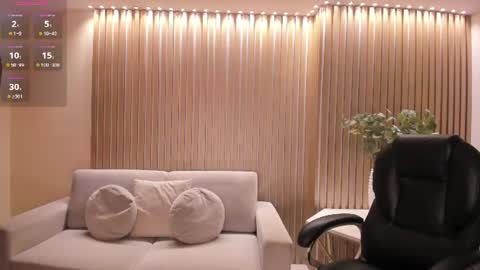 Snapshot of haileyross_ chatting on 24, 6, 2026 Hailey online show from 24, 6, 2026