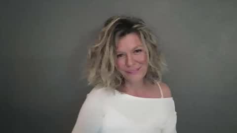 Hailey online show from 10, 4, 2026