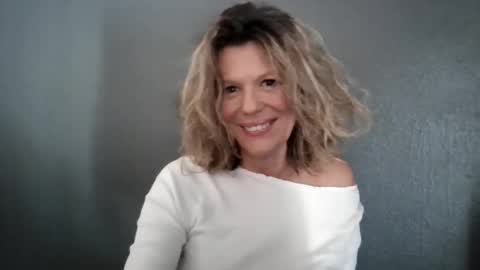 Hailey online show from 10, 6, 2026